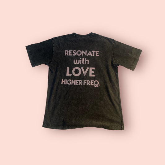 Resonate with Love T shirt size m